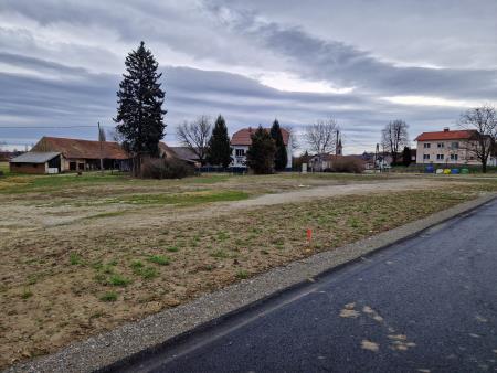 Zemljišča v Stročji vasi (3)